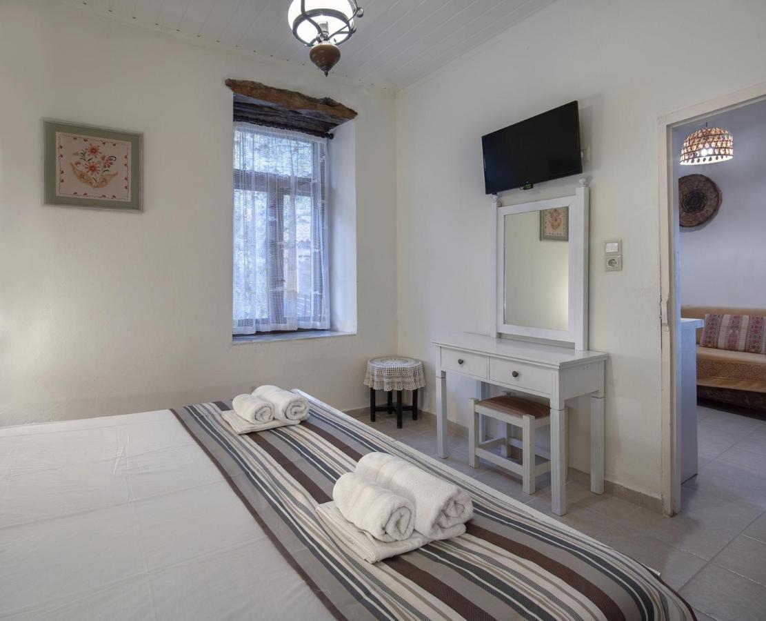 Feneri- Cozy Apartment 20' From Elafonisi Beach Exterior photo